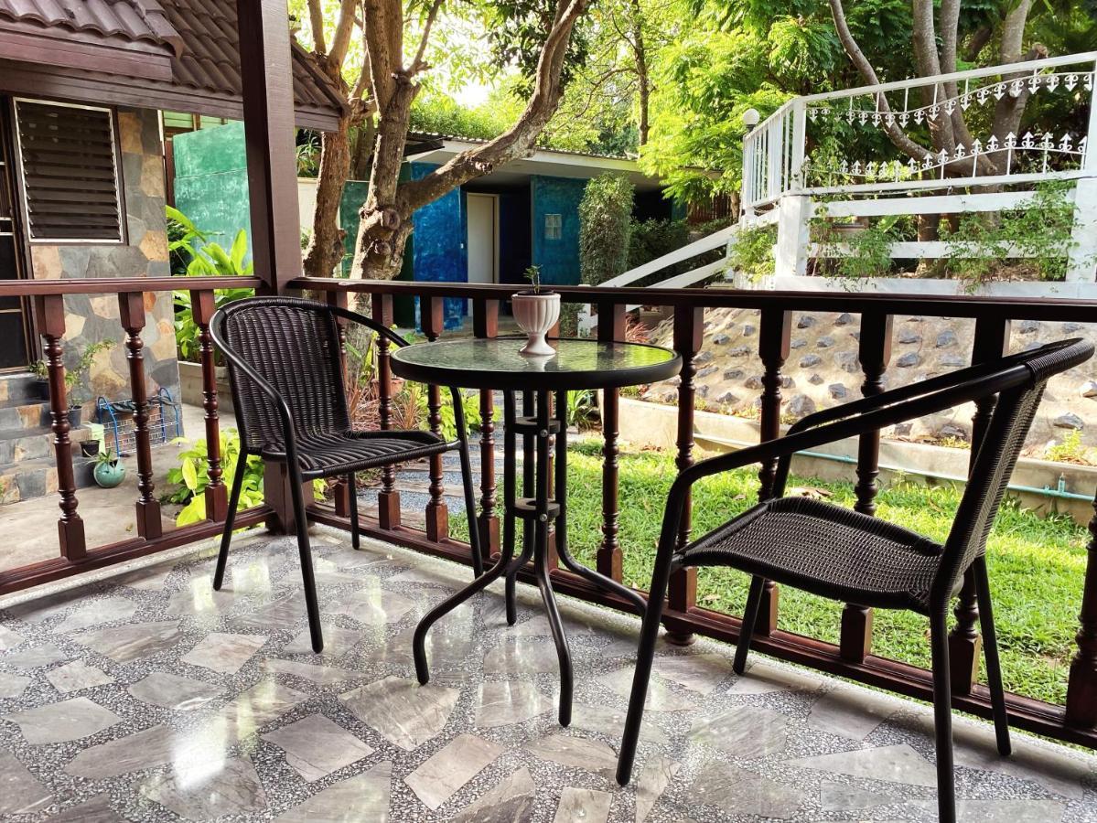 Chomklong Experience Acomodação com café da manhã Pak Chong Exterior foto