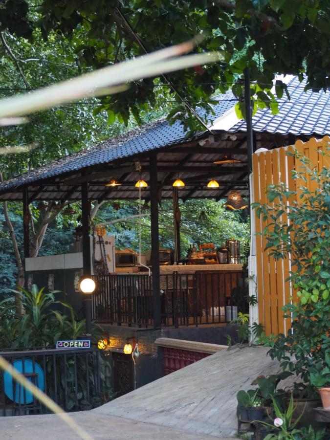 Chomklong Experience Acomodação com café da manhã Pak Chong Exterior foto